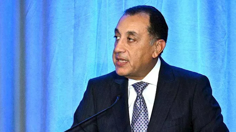 مجلس الوزراء يوافق على 9 قرارات جديدة.. أبرزها وقف العمل عن بُعد